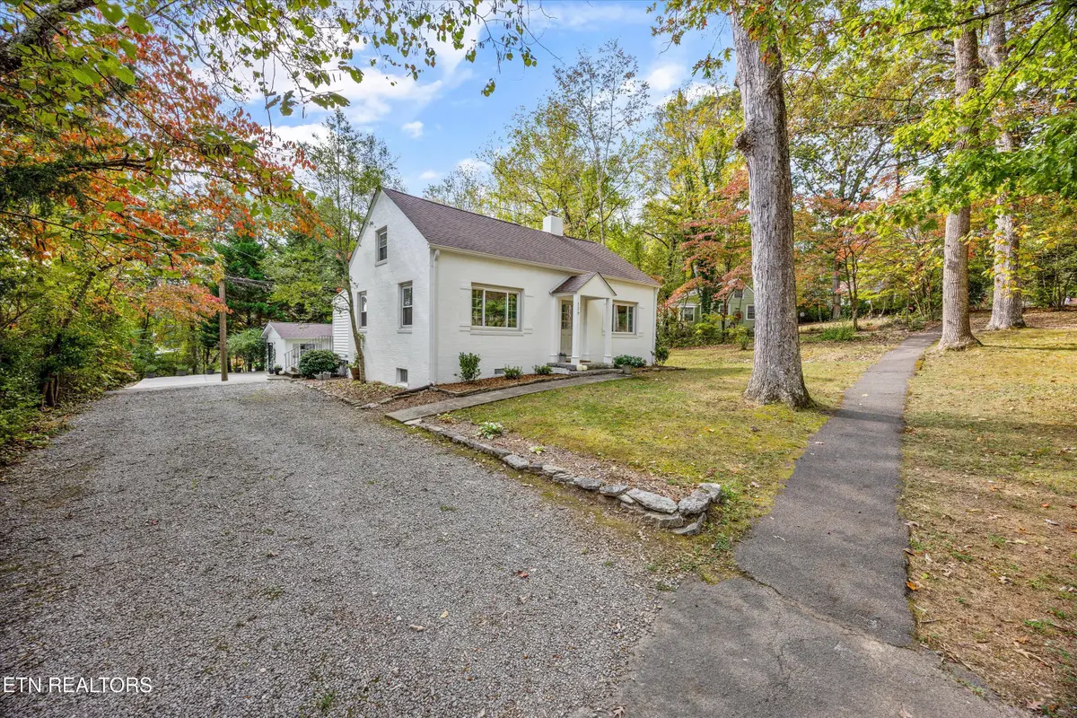 129 W Norris Rd, Norris, TN 37828 - #1