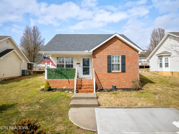 1709 Watauga St, Sevierville, TN 37876