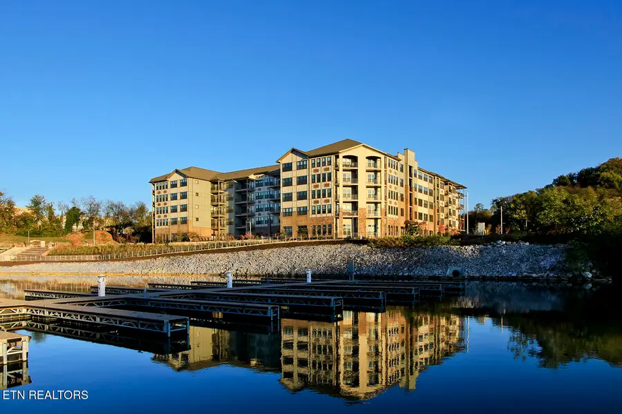 445 W Blount Ave #411, Knoxville, TN 37920 - #2