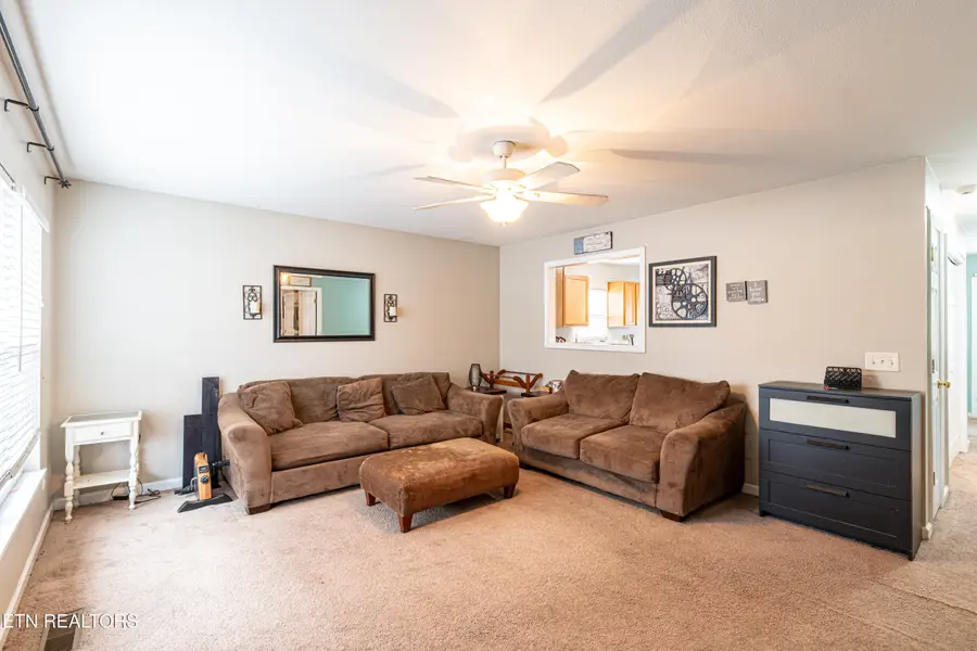 705 S Everett High Rd, Maryville, TN 37804 - #2