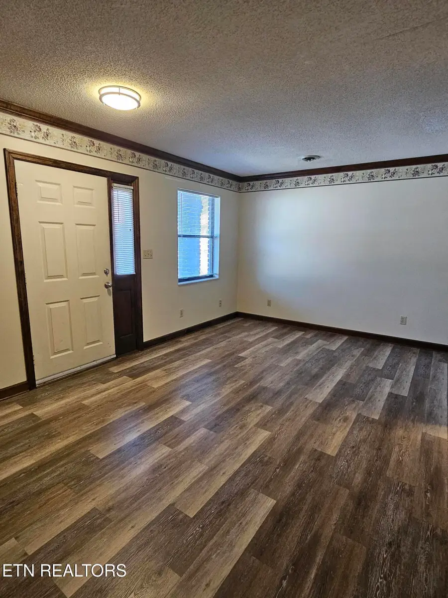 102 Hampshire Circle, Oak Ridge, TN 37830 - #3