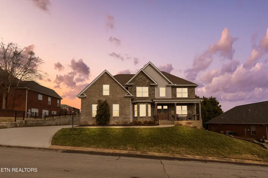 427 Royal Oaks Drive, Maryville, TN 37801 - #2