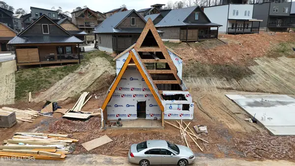 611 Longbow Way, Pigeon Forge, TN 37863