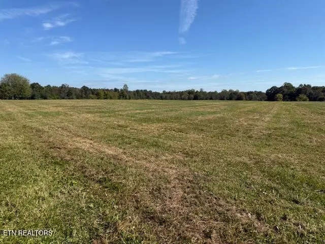 401 Smith Rd, Crossville, TN 38571 - #1