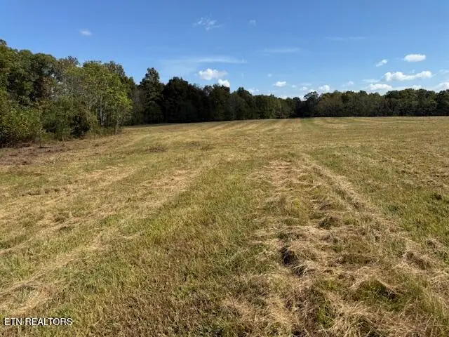 555 Smith Rd, Crossville, TN 38571 - #1