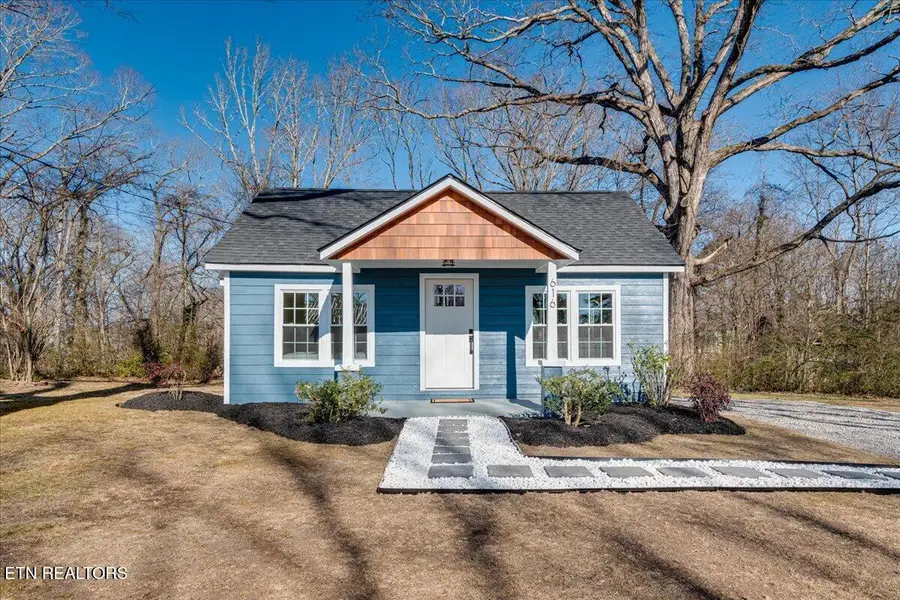 616 Haley St, Athens, TN 37303 - #2