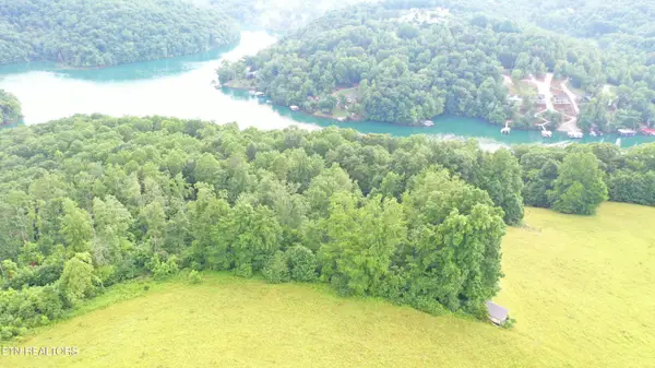 1514 Chestnut Stump Rd, LaFollette, TN 37766