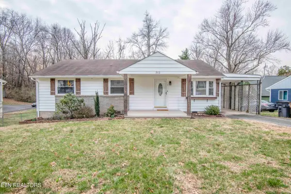 312 Sarvis Drive, Knoxville, TN 37920