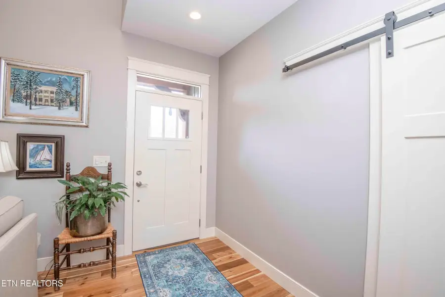 323 Lakeview Cove Drive, Loudon, TN 37774 - #2