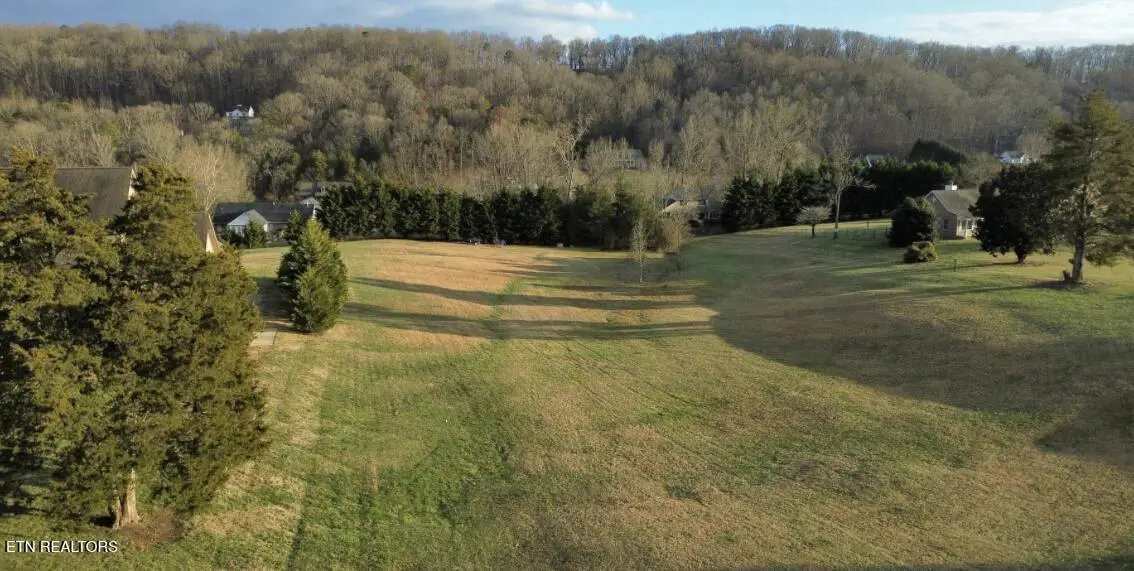 145 Old Farm Rd, Lenoir City, TN 37771 - #1