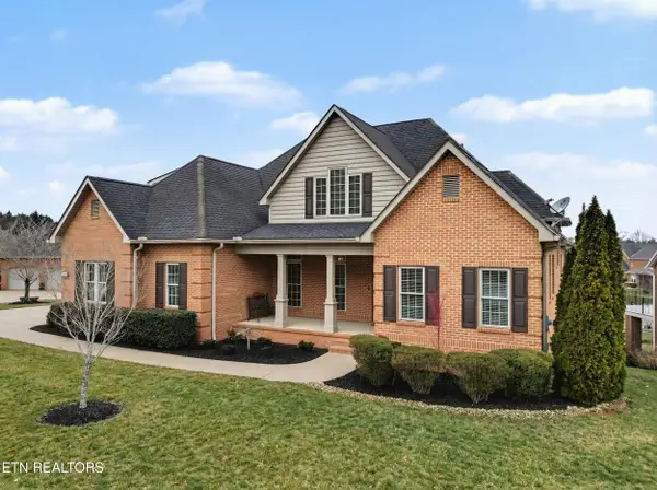 244 Savannah Park Drive, Maryville, TN 37803