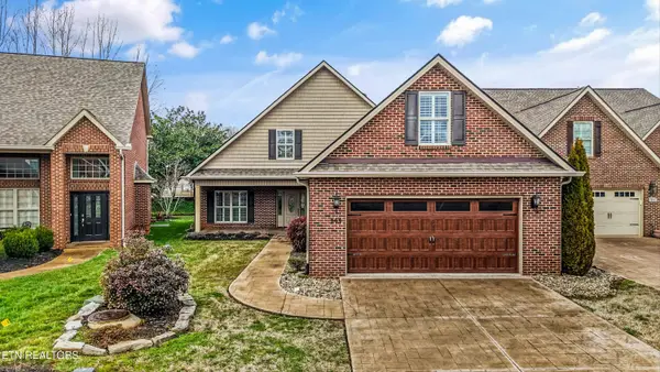 293 Savannah Park Drive, Maryville, TN 37803