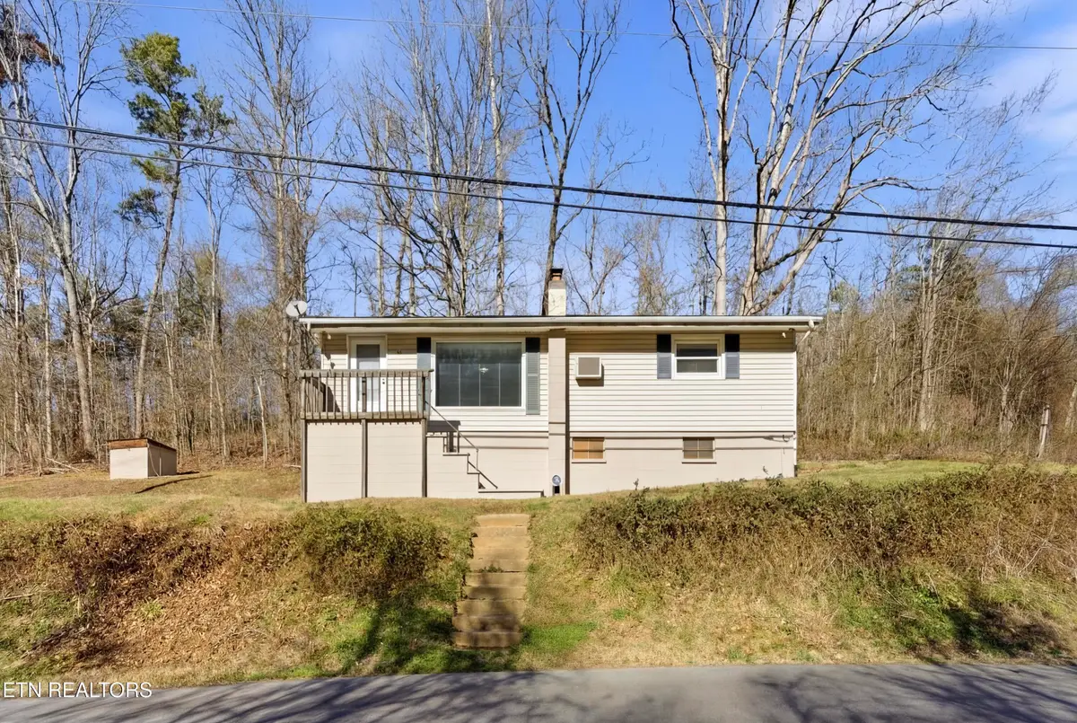 950 Indian Gap Rd, Sevierville, TN 37876 - #1