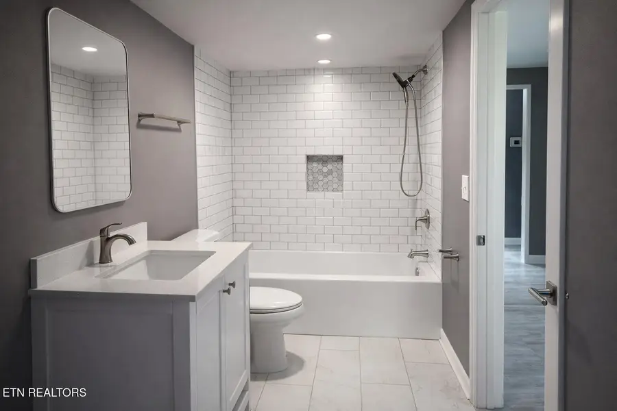 301 E Churchwell Ave, Knoxville, TN 37917 - #3