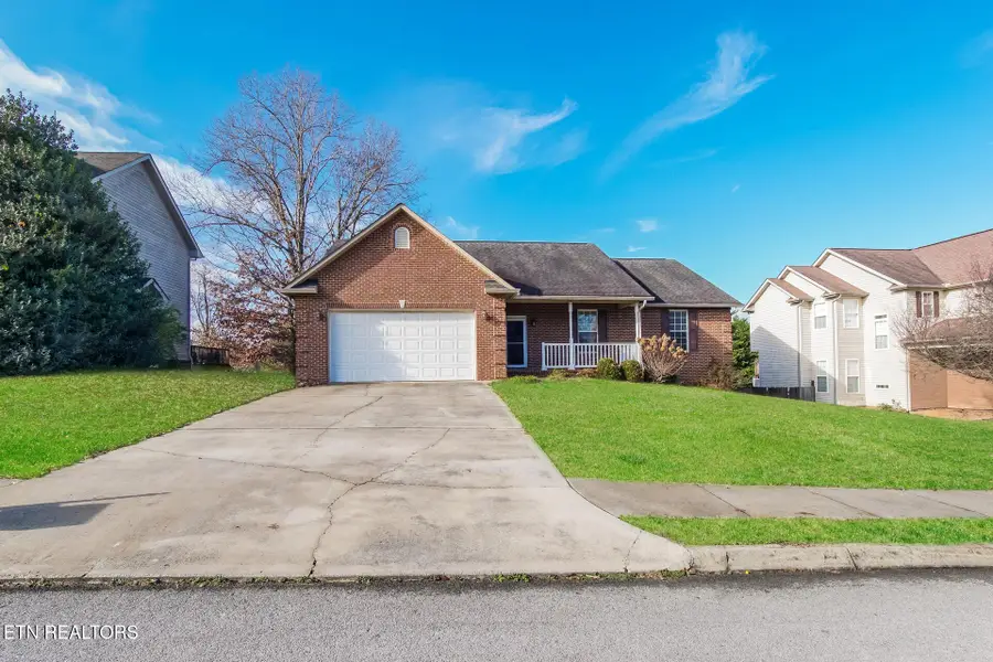 880 Glenfield Drive, Lenoir City, TN 37771 - #2