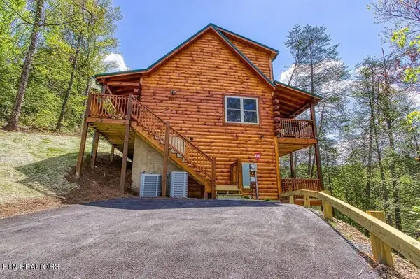 3204 Choctaw Hill Way, Pigeon Forge, TN 37863