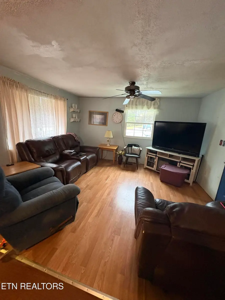 1220 E Dogwood Lane, Sevierville, TN 37862 - #2