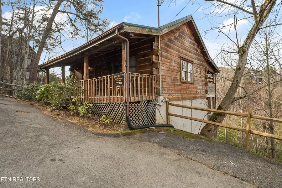 760 Ski View Lane, Pigeon Forge, TN 37876 - #2