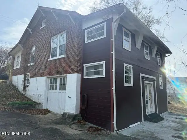2709 Washington Pike, Knoxville, TN 37917 - #2