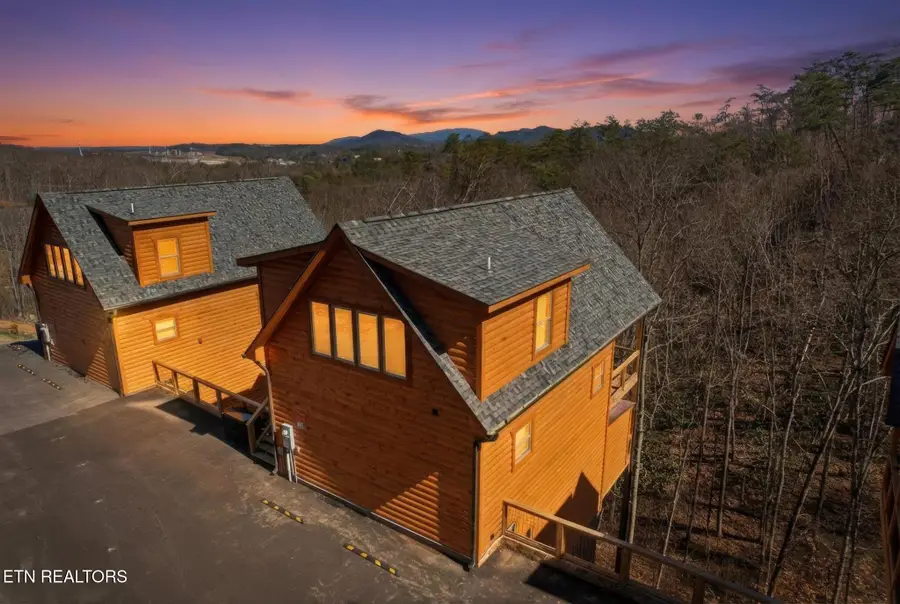 939 Pine Valley Way, Sevierville, TN 37862 - #2