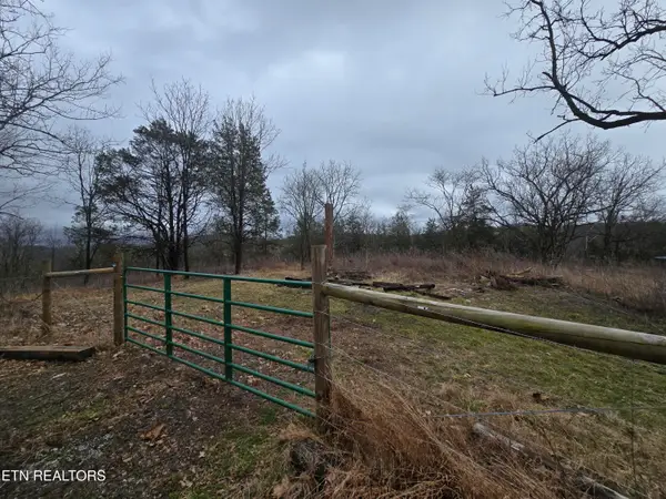 Doc Hurst Rd, Ewing, VA 24248