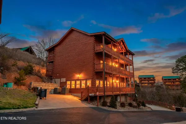 2517 Laurel Point Way, Sevierville, TN 37862