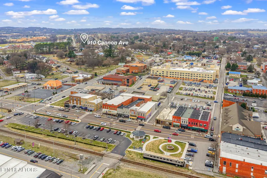 910 Cannon Ave, Sweetwater, TN 37874 - #2