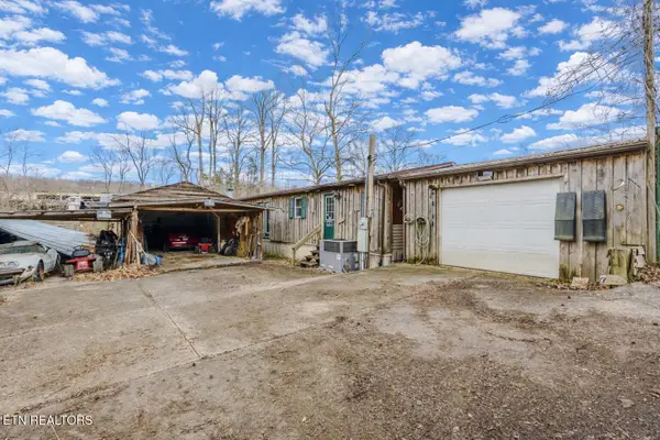 280 Strawberry Lane, Caryville, TN 37714