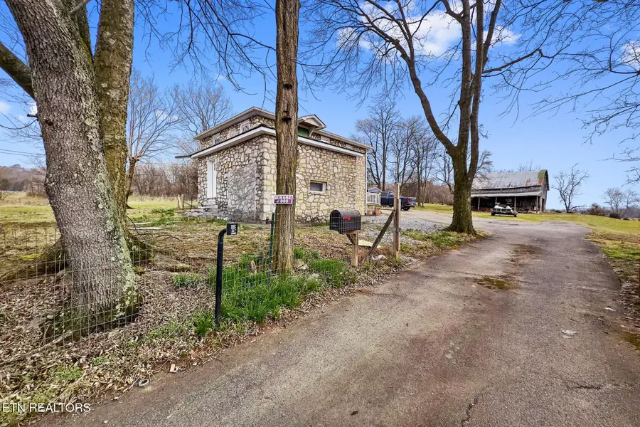 2176 Walnut St, White Pine, TN 37890 - #3