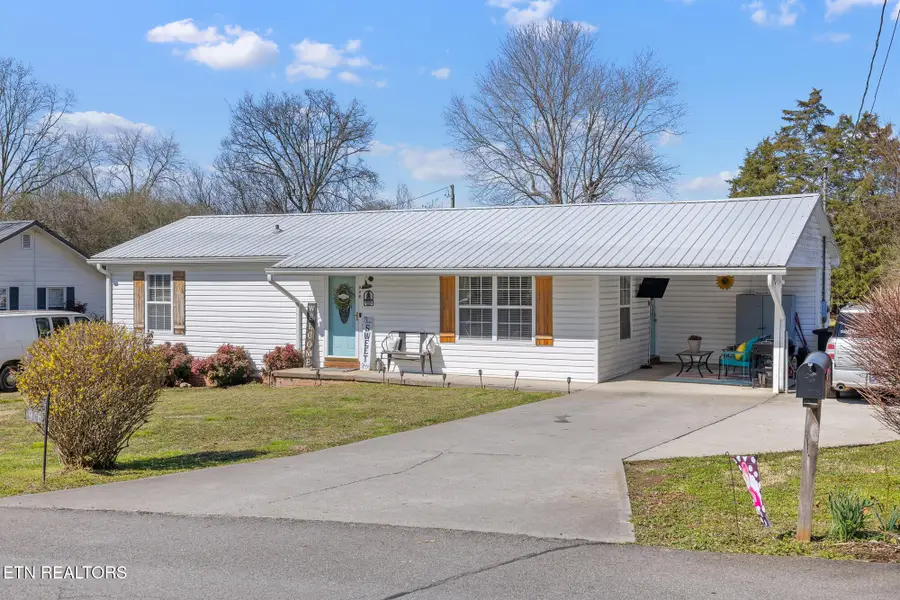 906 Boaz St, Athens, TN 37303 - #3