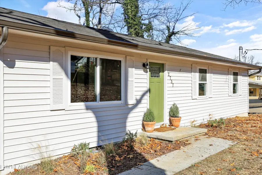 2737 Washington Pike, Knoxville, TN 37917 - #2
