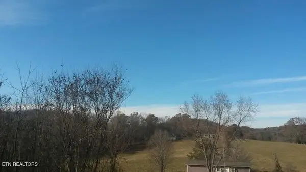 6 Mile Rd, Maryville, TN 37803