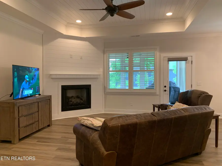 329 English Ivy Tr, Jonesborough, TN 37659 - #3