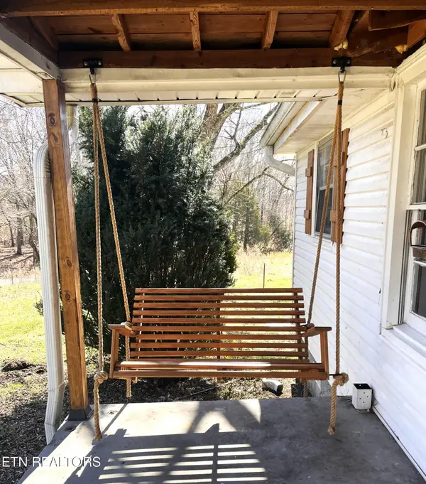 6430 Simpson Rd, Loudon, TN 37774