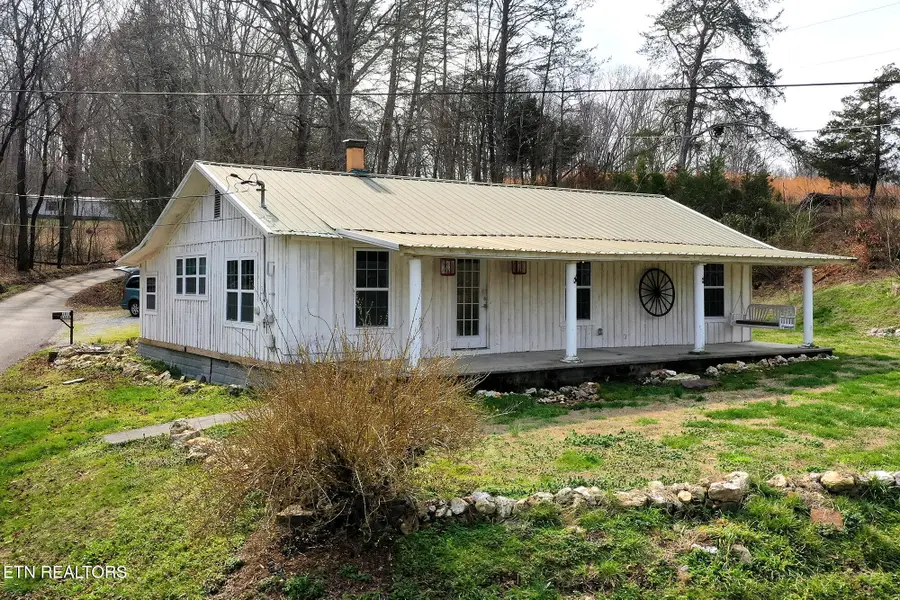 301 Gage Rd, Philadelphia, TN 37846 - #2