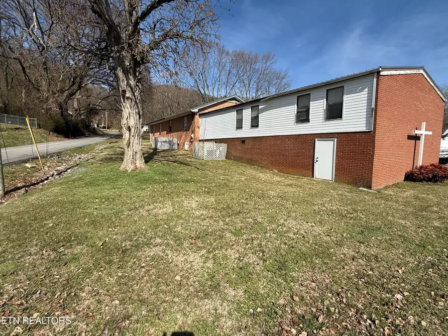 500 N Clay St, Rogersville, TN 37857 - #3