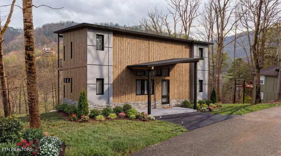 3129 Hatcher Top Rd, Sevierville, TN 37862 - #3