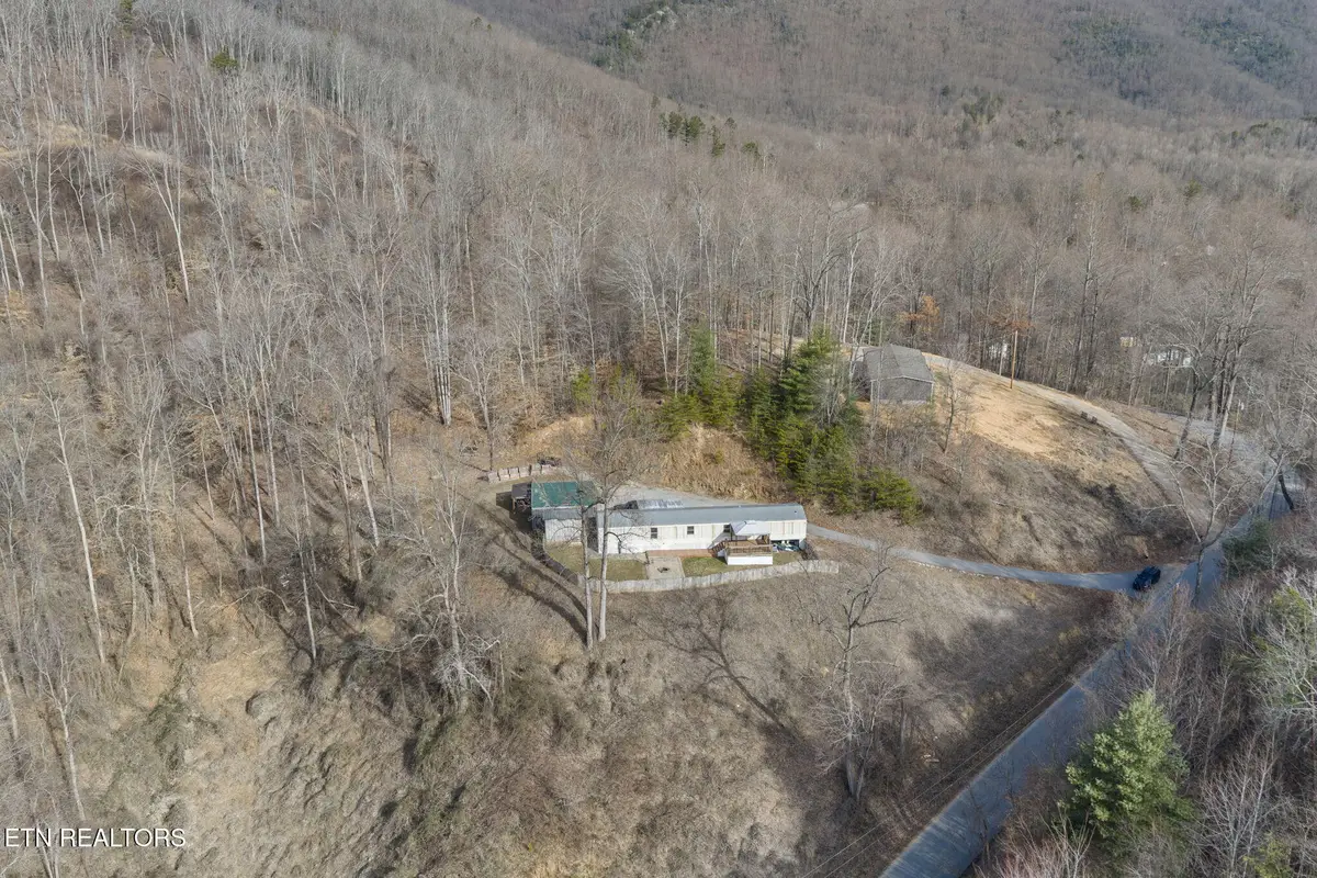 425 Bazel Rd, Harriman, TN 37748 - #1