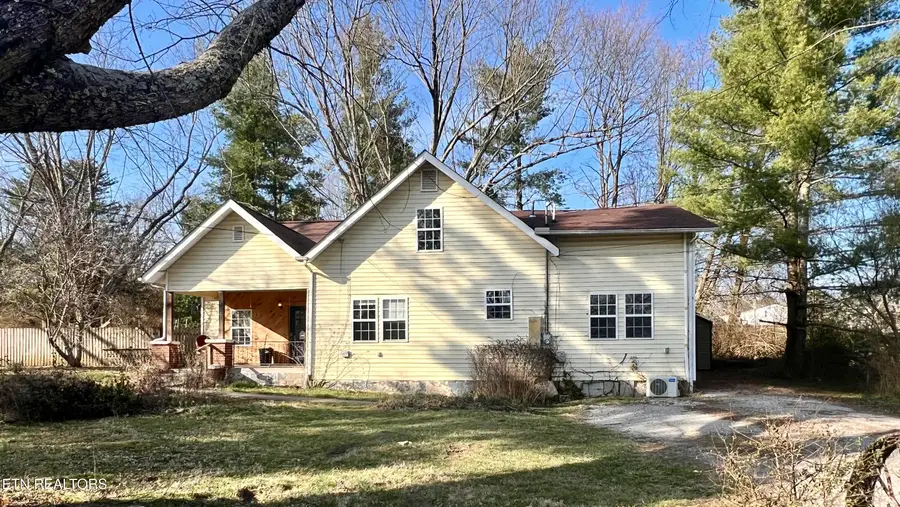 426 Rosedale Ave, Jamestown, TN 38556 - #3