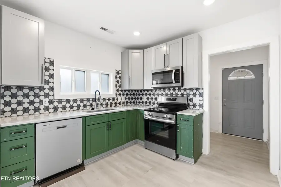 508 Church St, Loudon, TN 37774 - #3