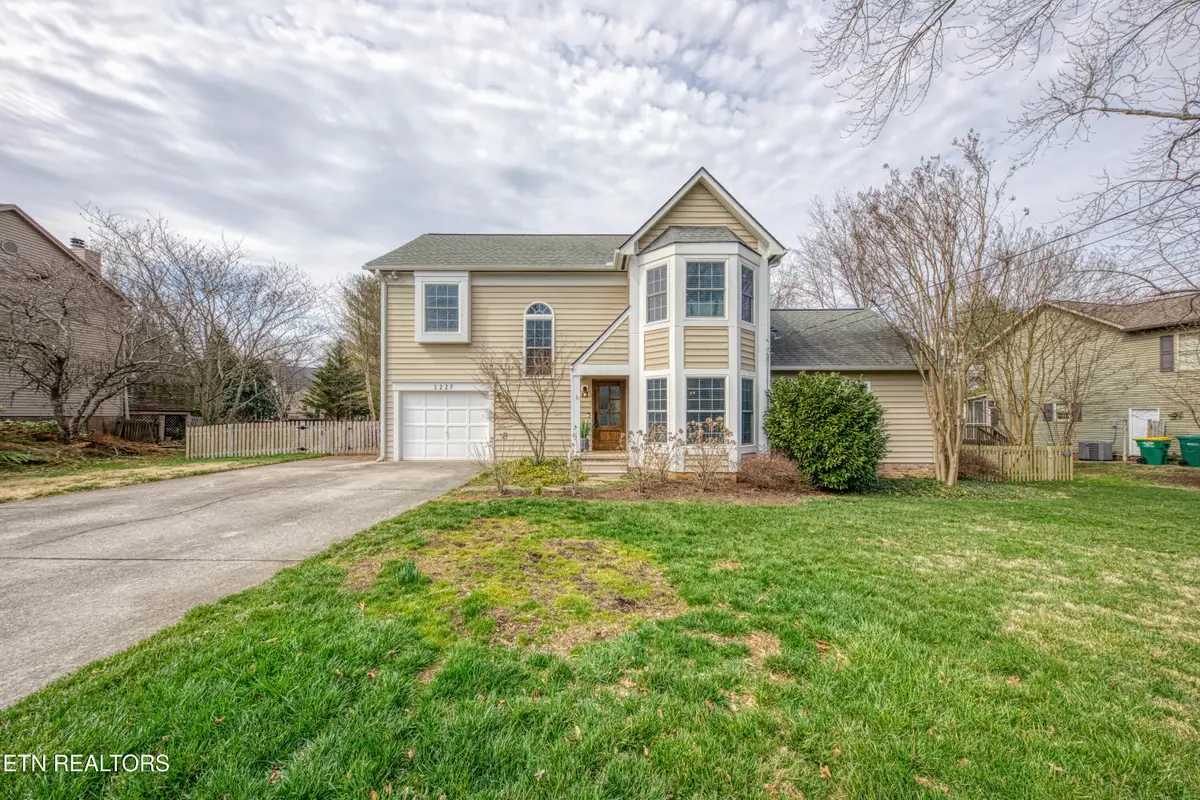 1227 Chelsea Rd, Knoxville, TN 37922 - #1