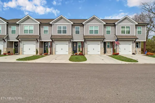 495 Harper Village Way, Lenoir City, TN 37771