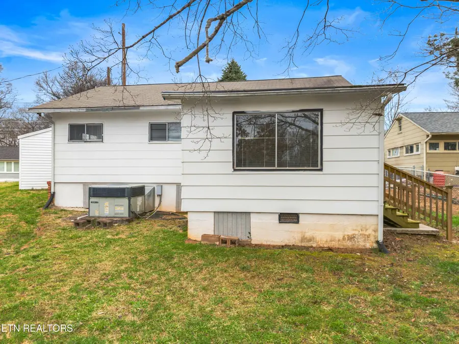 757 W Outer Drive, Oak Ridge, TN 37830 - #3