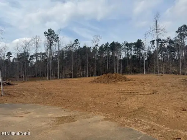 6269 Lakeview Rd, Lenoir City, TN 37772