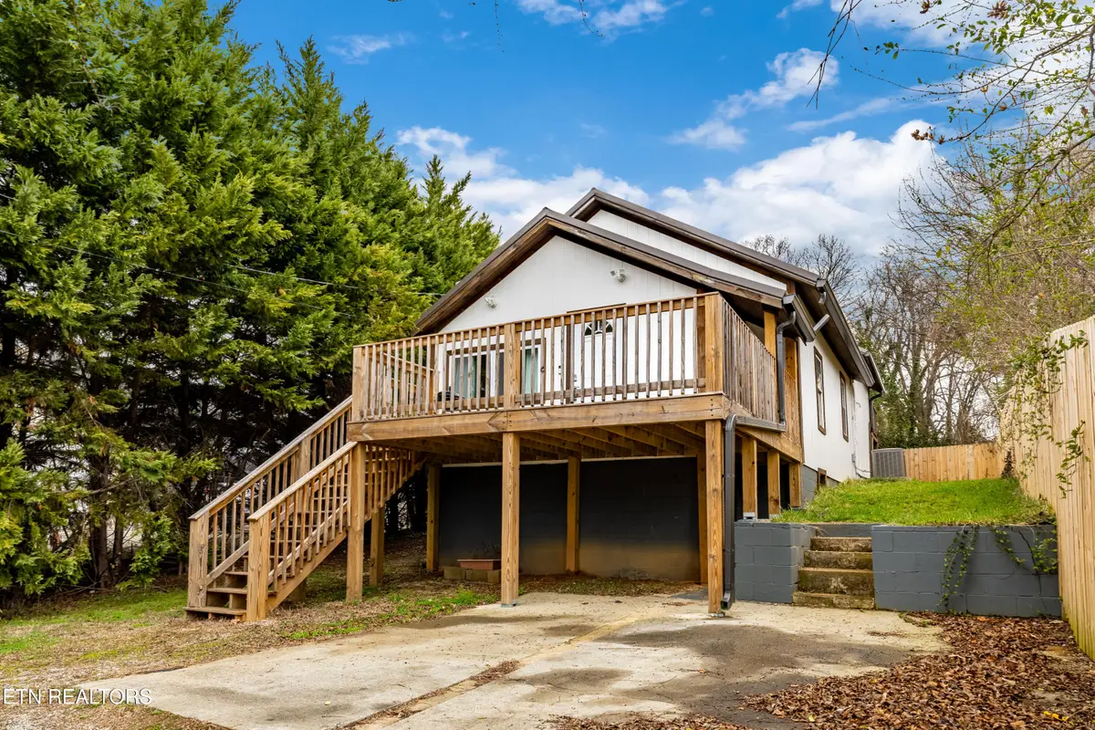 838 Railroad St, Maryville, TN 37804 - #1