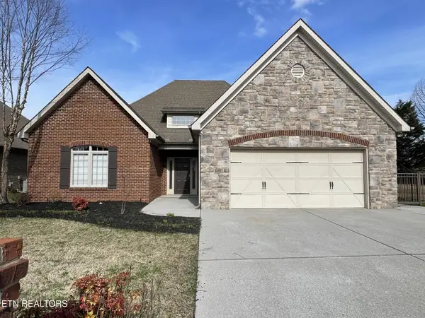 575 Chimney Rock Drive, Lenoir City, TN 37771