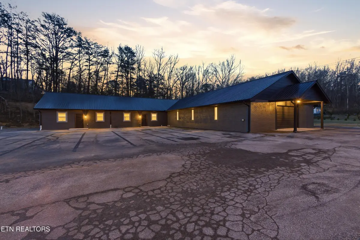 140 Tarwater St, Rockwood, TN 37854 - #1