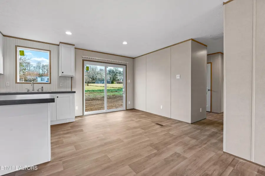 627 Mcghee St, Madisonville, TN 37354 - #3