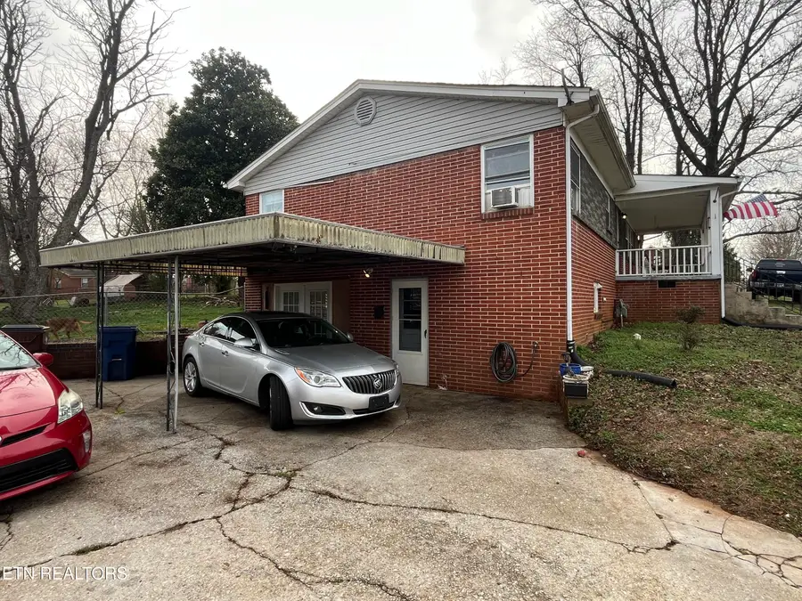 821 W Cherokee Drive, Jefferson City, TN 37760 - #2