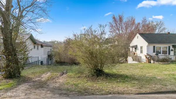 958 Chickamauga Ave, Knoxville, TN 37917